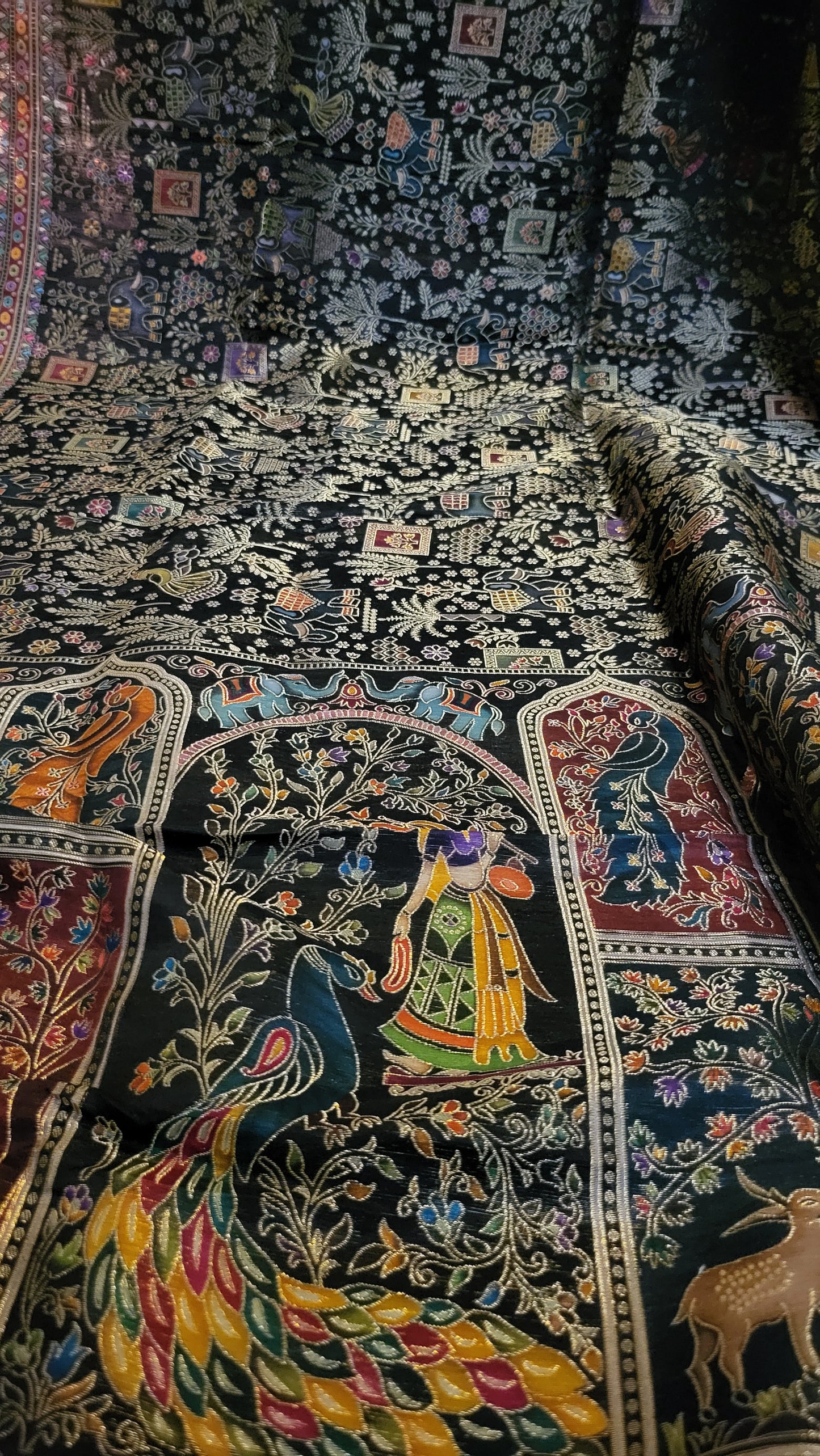 Meena kari shawl : silk