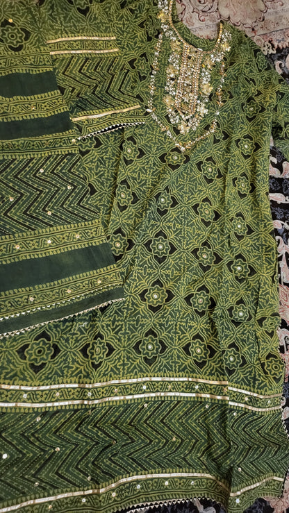 Ajrak lawn suit : Hand made