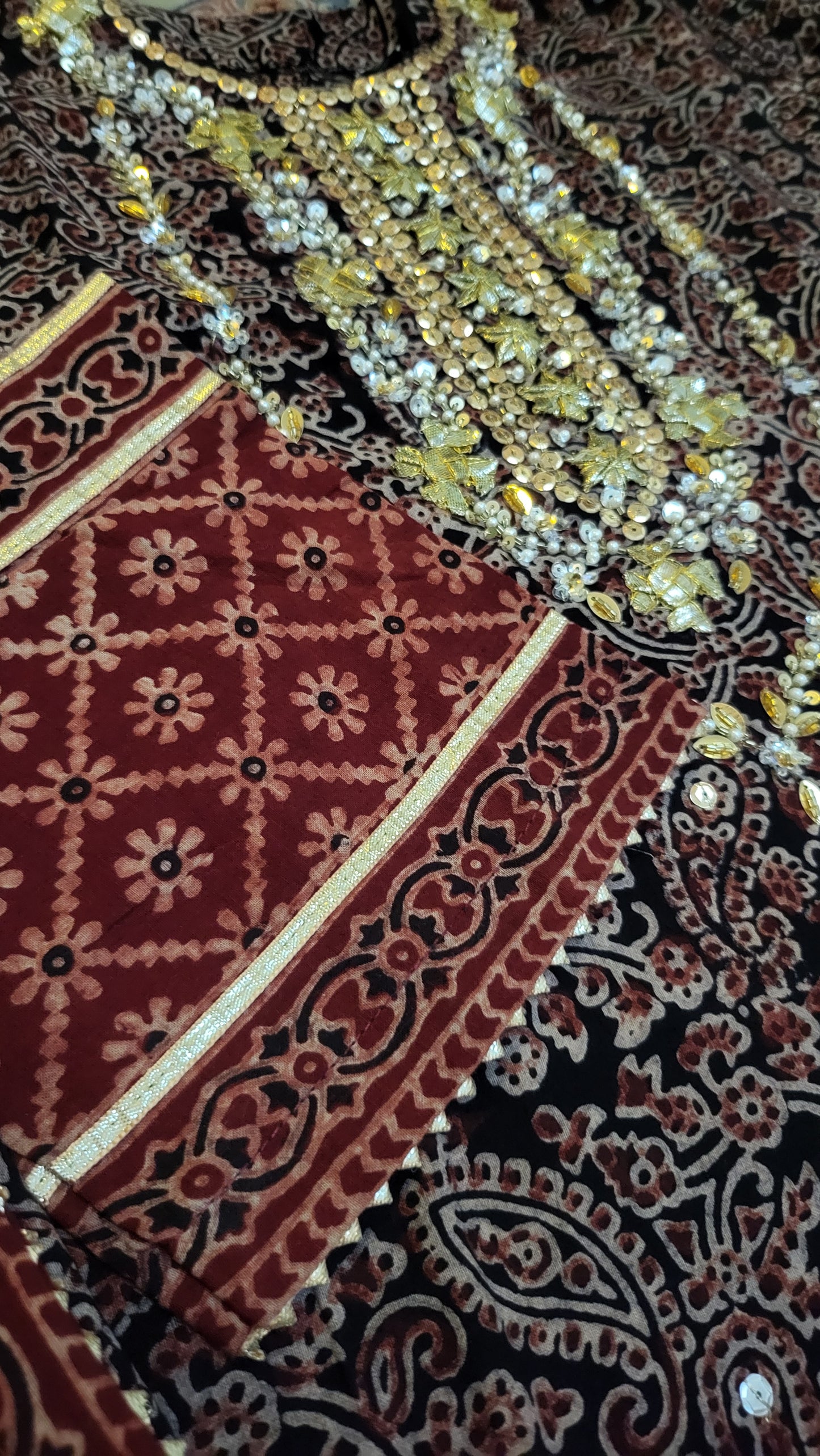 Ajrak lawn suit : Hand made