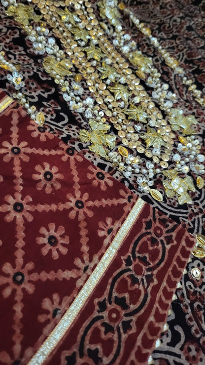 Ajrak lawn suit : Hand made