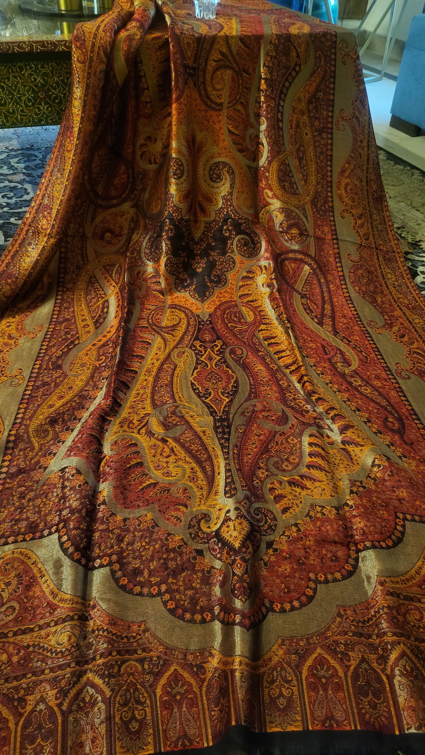 Royal Moonlight kaani: Reversible shawl