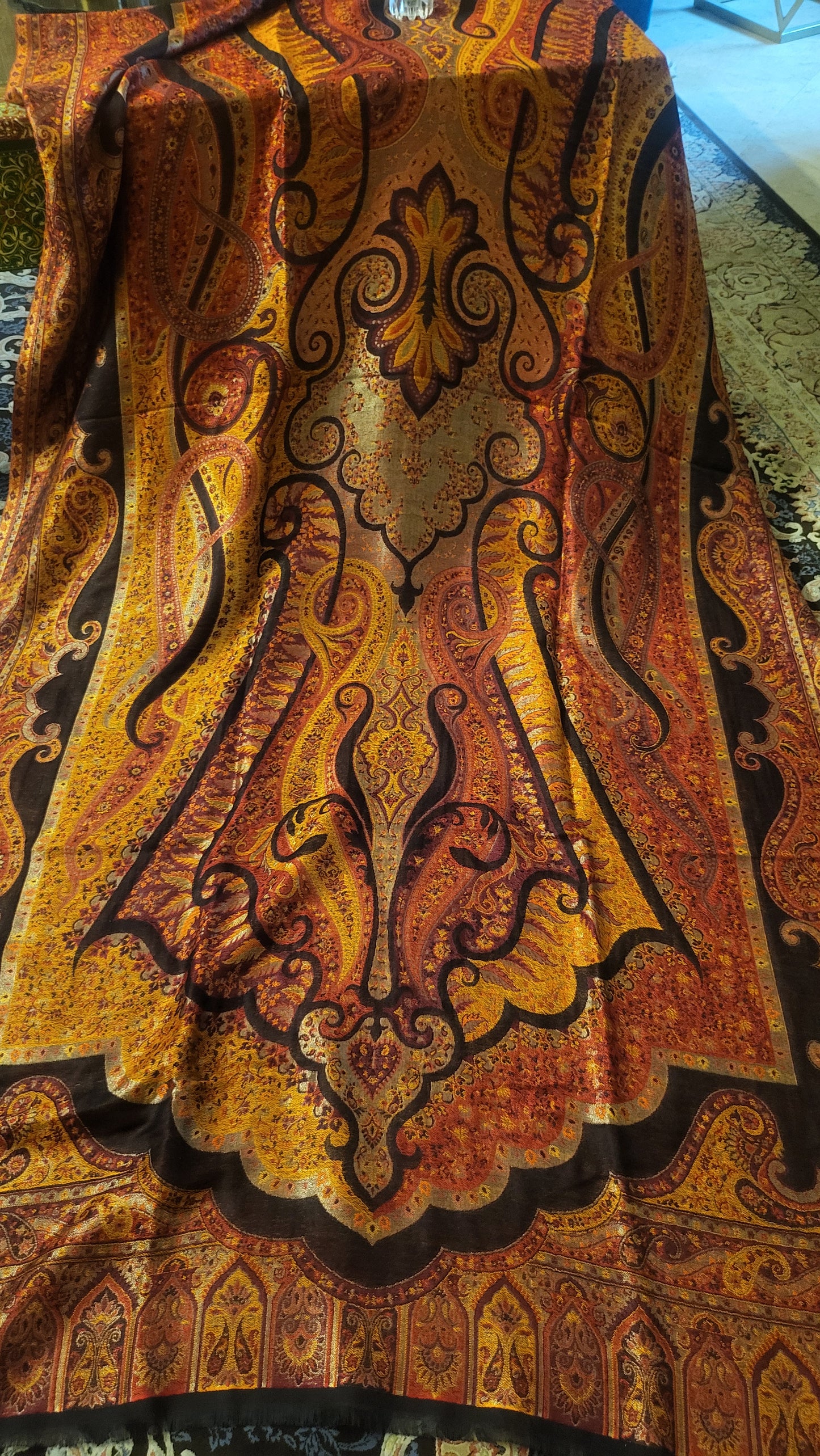 Royal Moonlight kaani: Reversible shawl