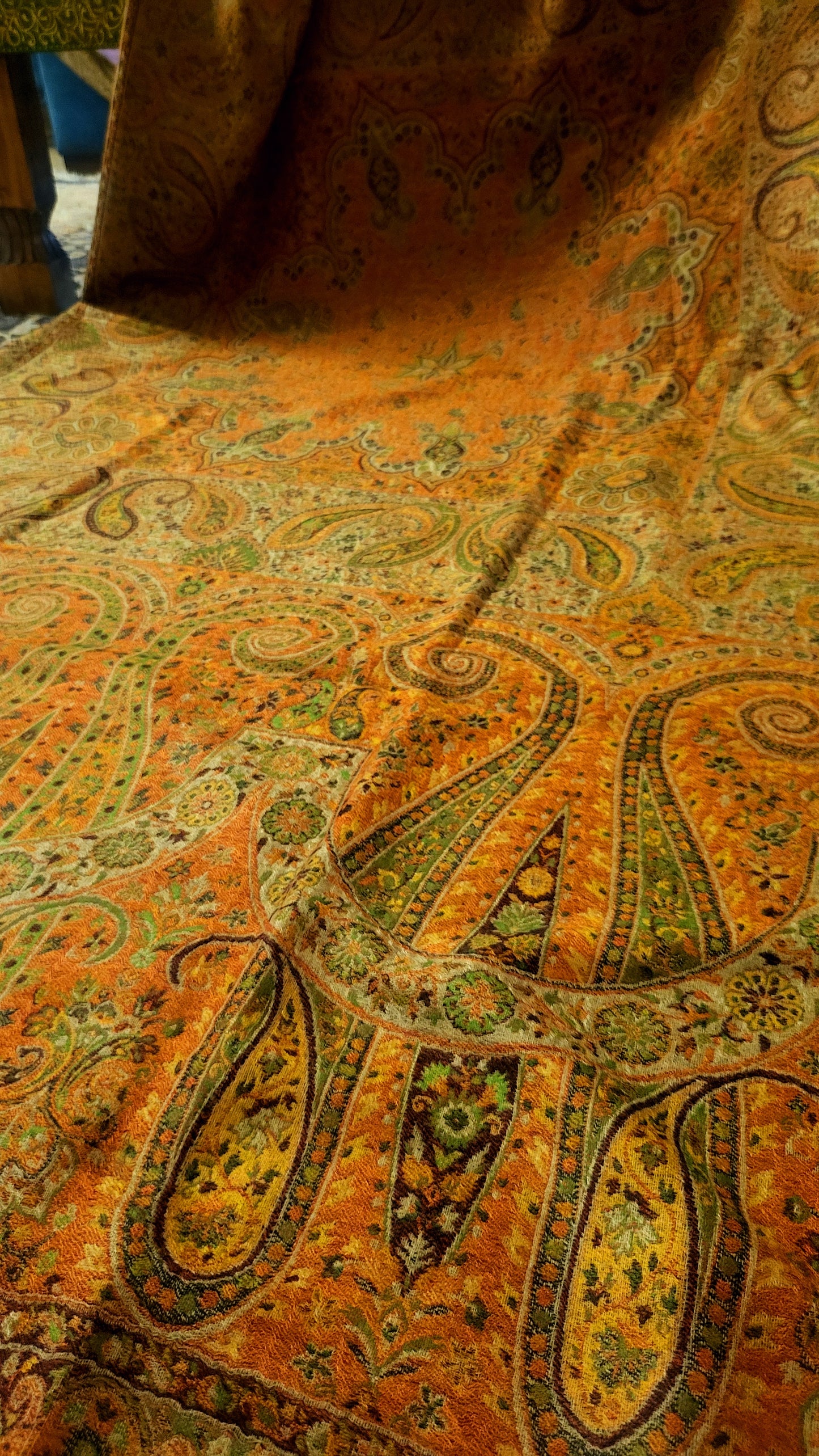 Reversible persian kaani : pashmina shawl