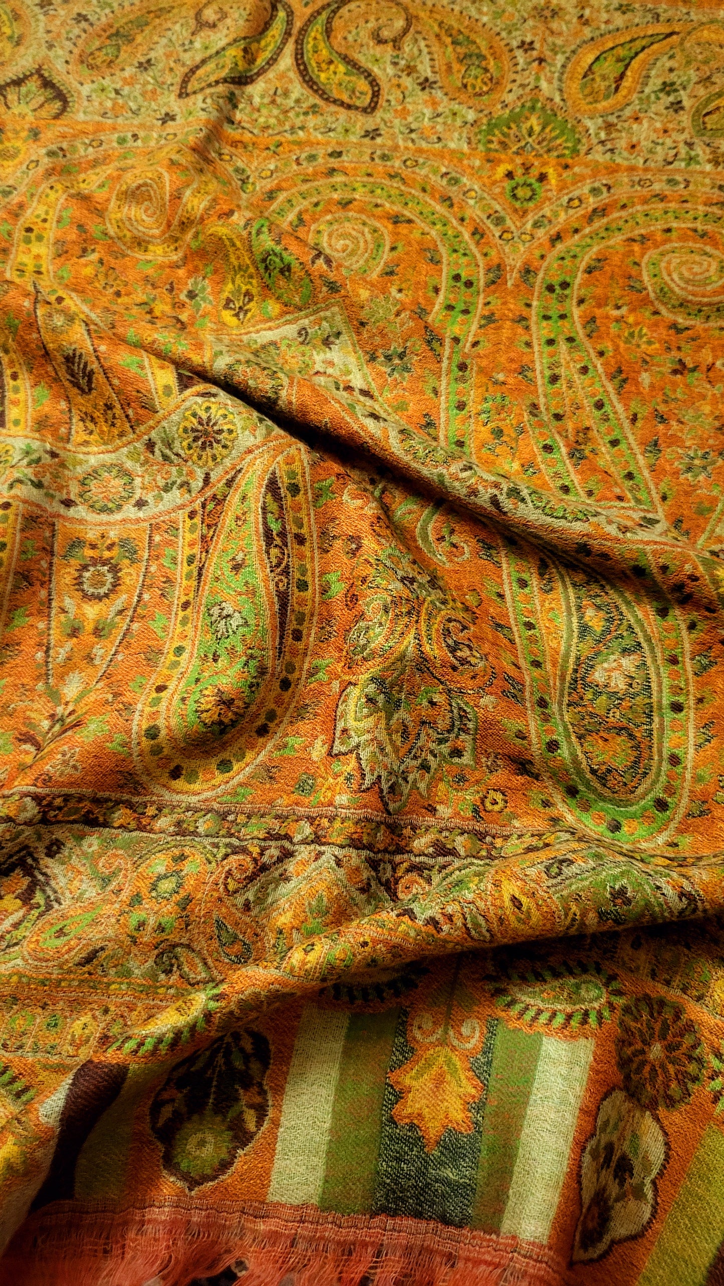 Reversible persian kaani : pashmina shawl