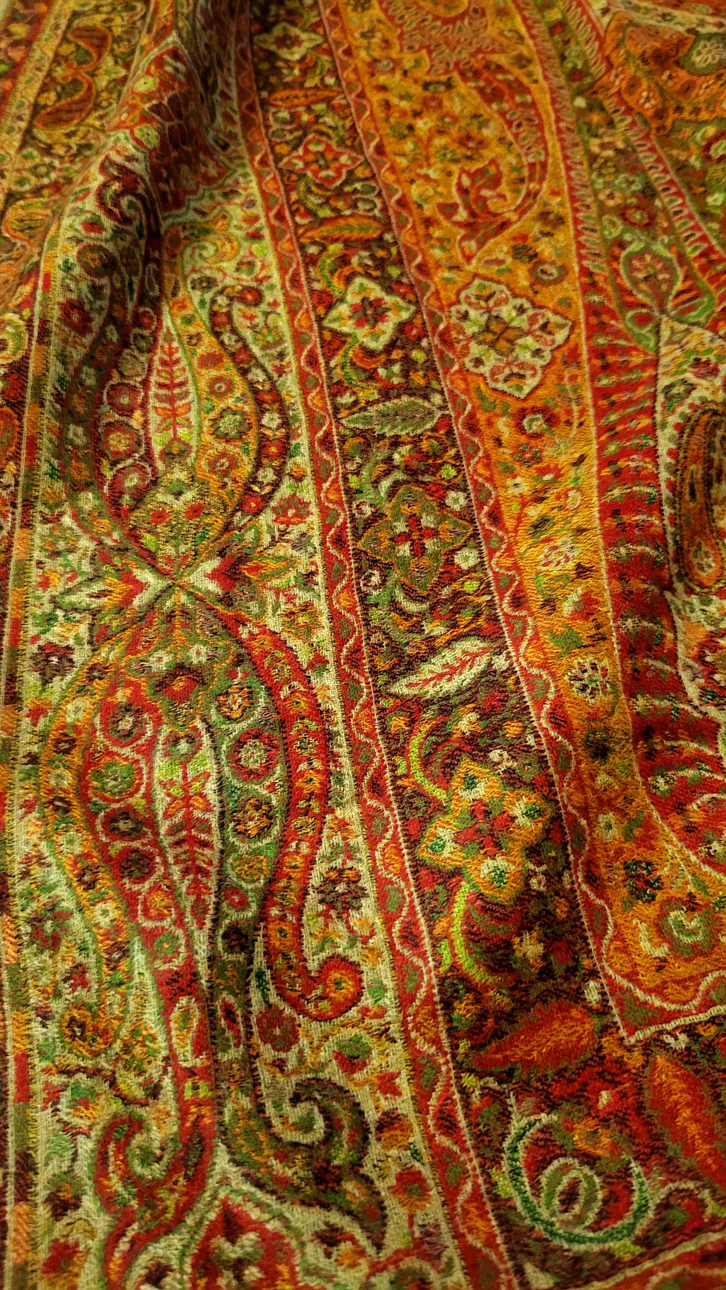 Reversible kaani : Pashmina shawl