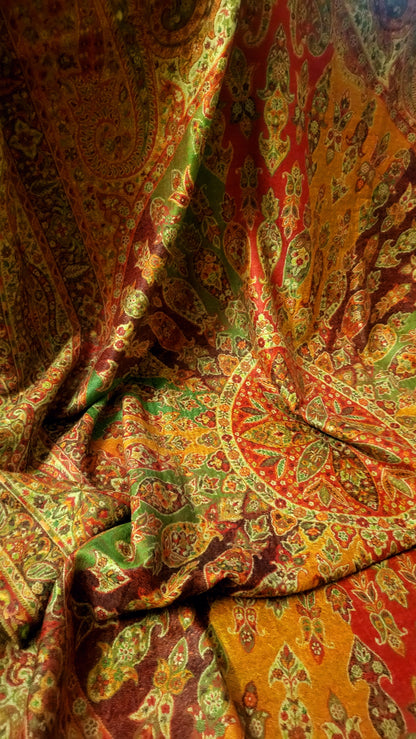 Reversible kaani : Pashmina shawl
