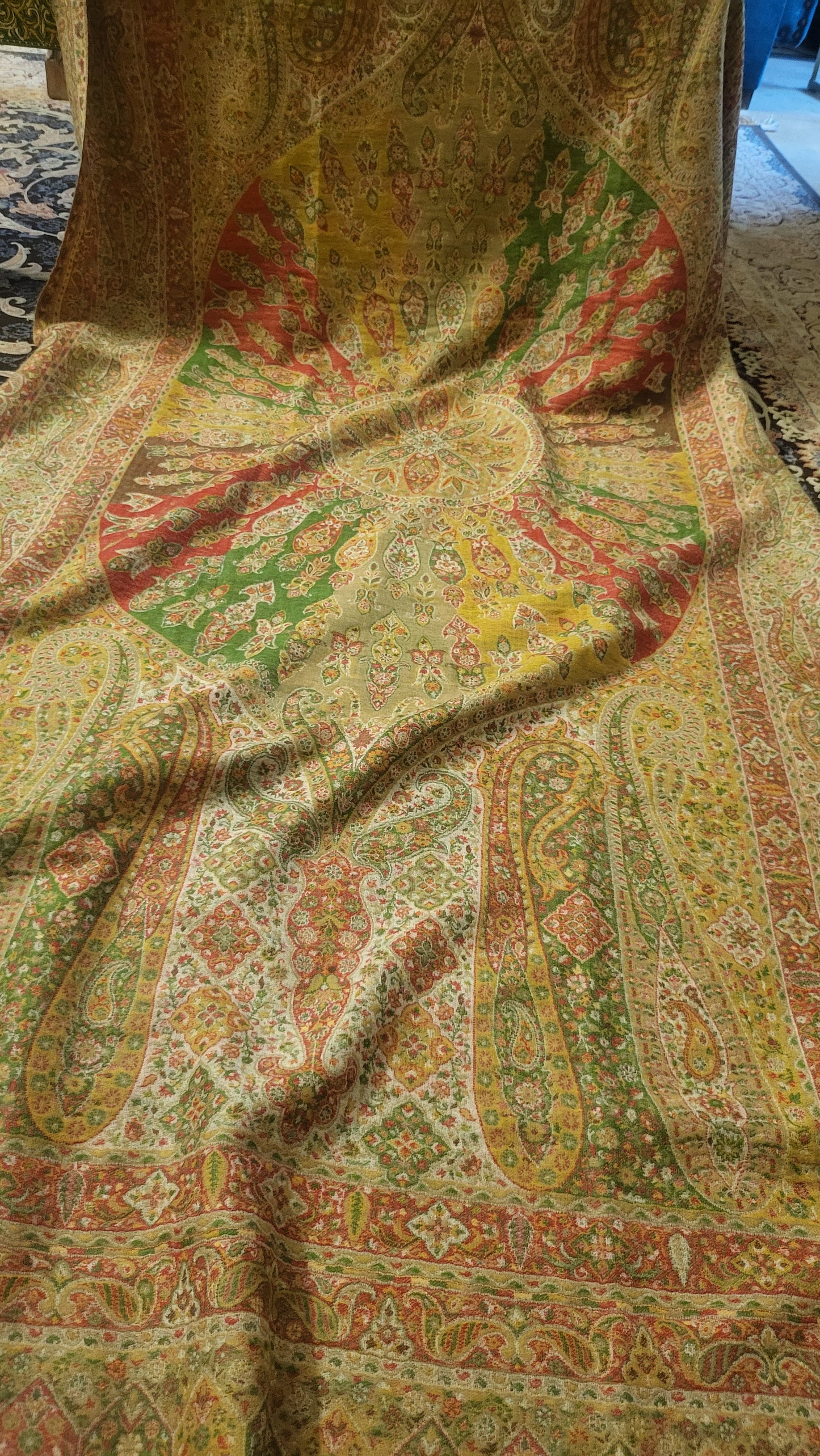 Reversible persian kaani : shawl
