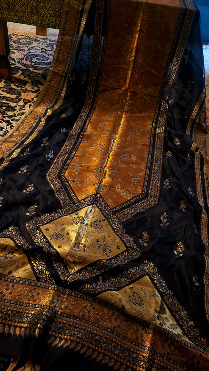Silk kaani : shawl
