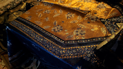 Silk kaani : shawl