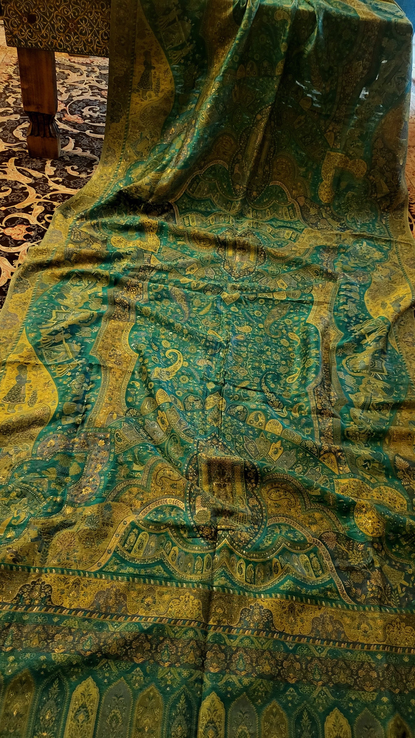 Shikargah silk kaani : shawl
