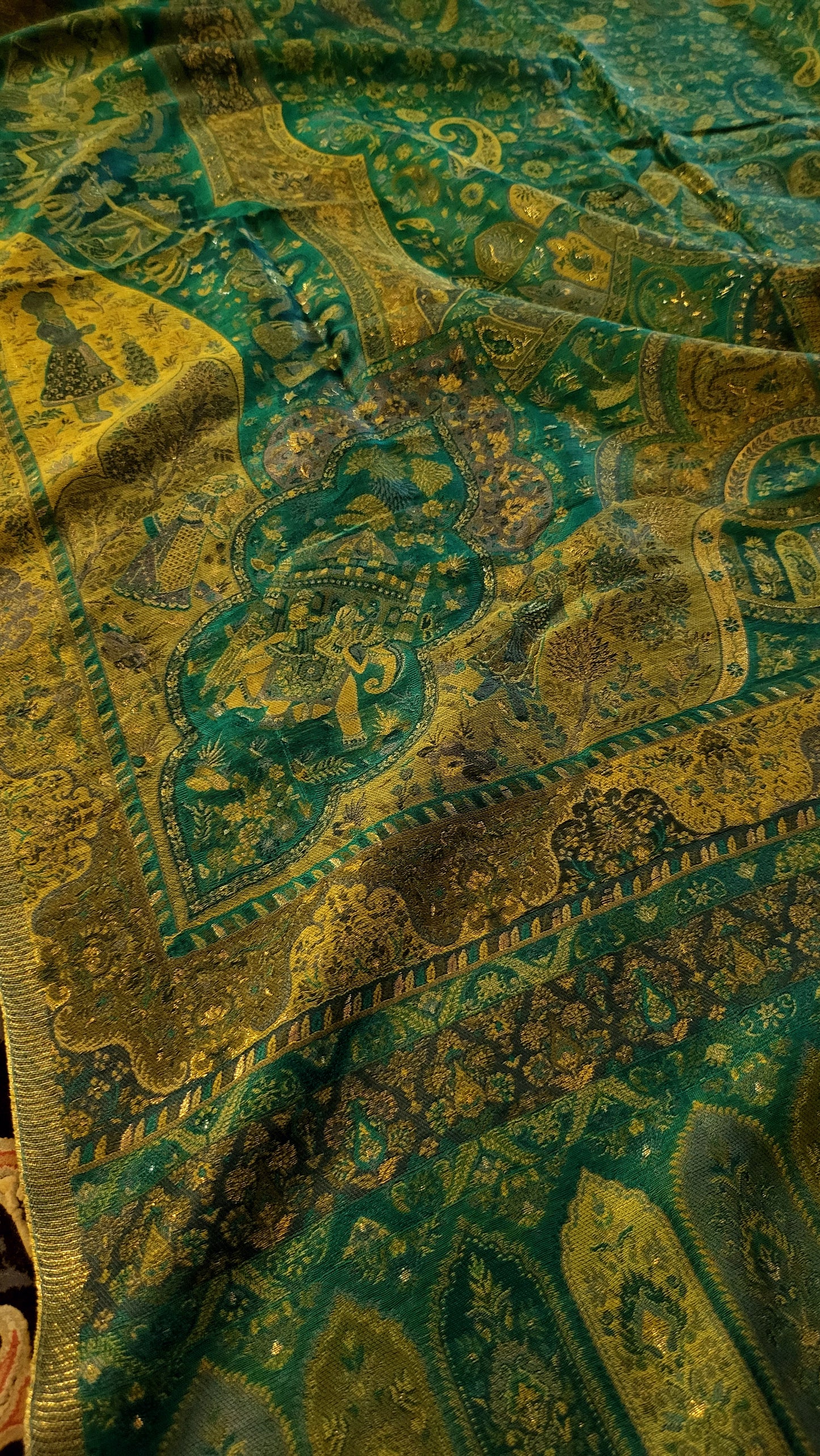 Shikargah silk kaani : shawl