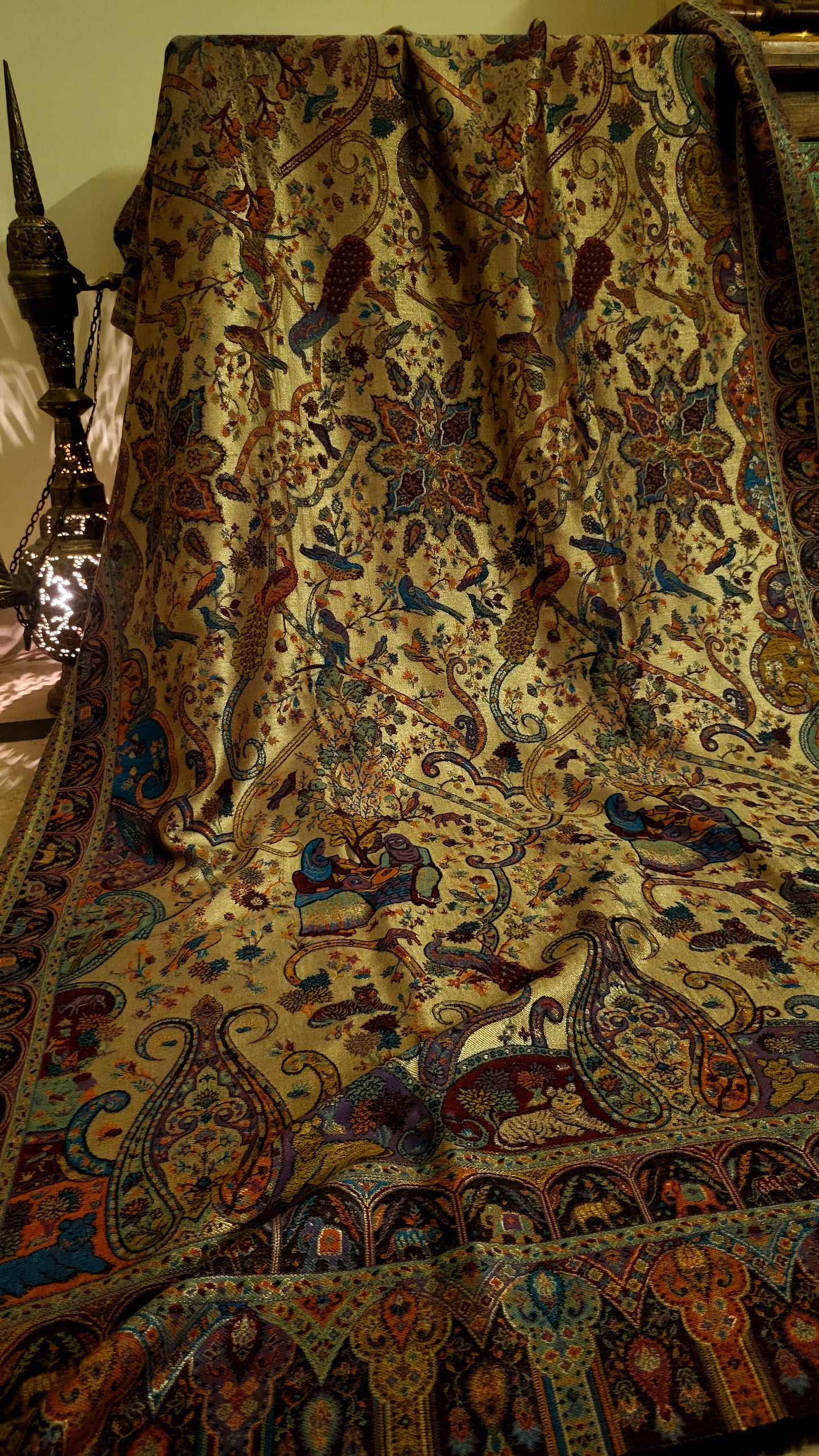 Moonlight Toosh kaani : Reversible shawl