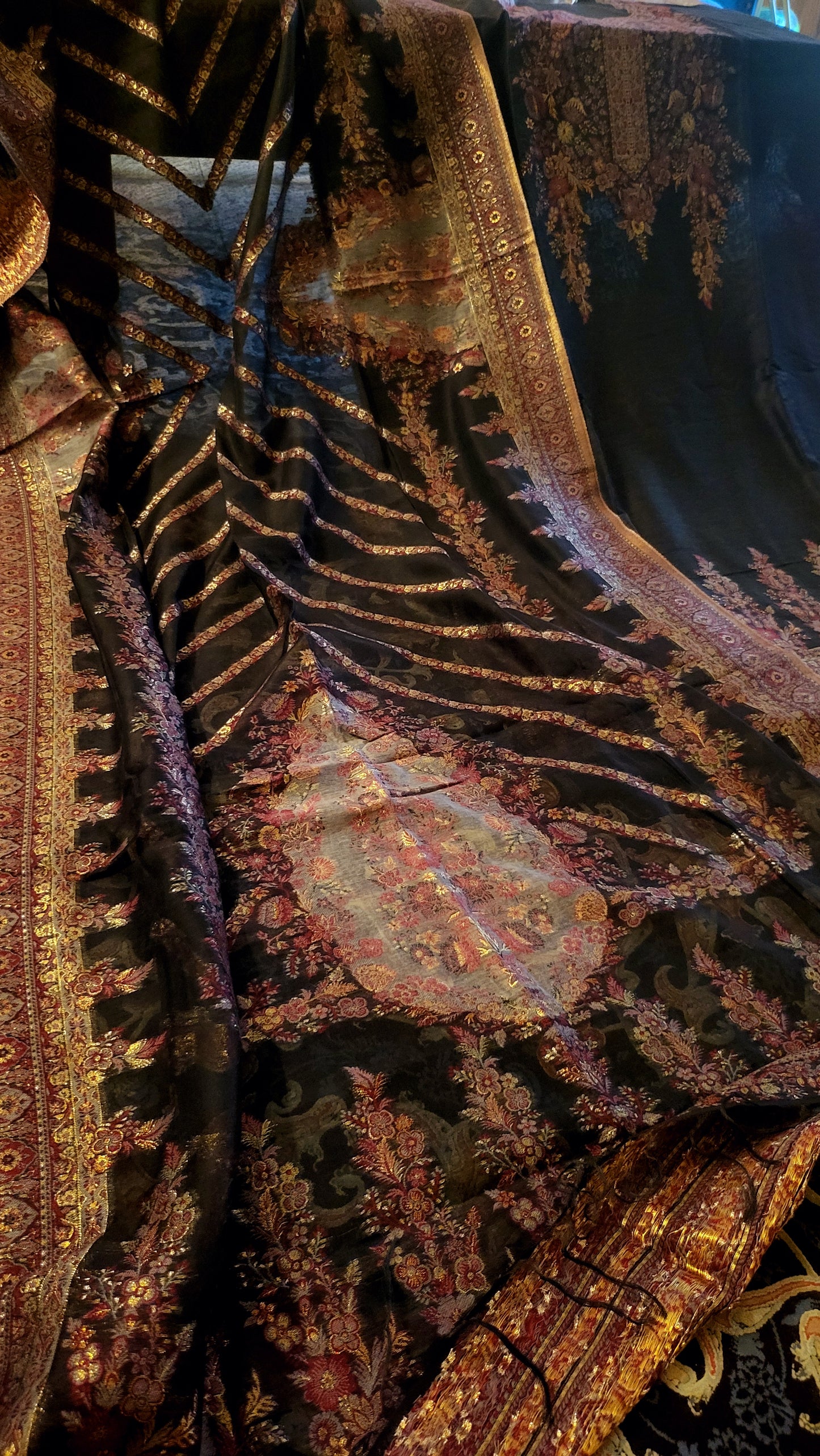 Silk kaani suit: Three piece