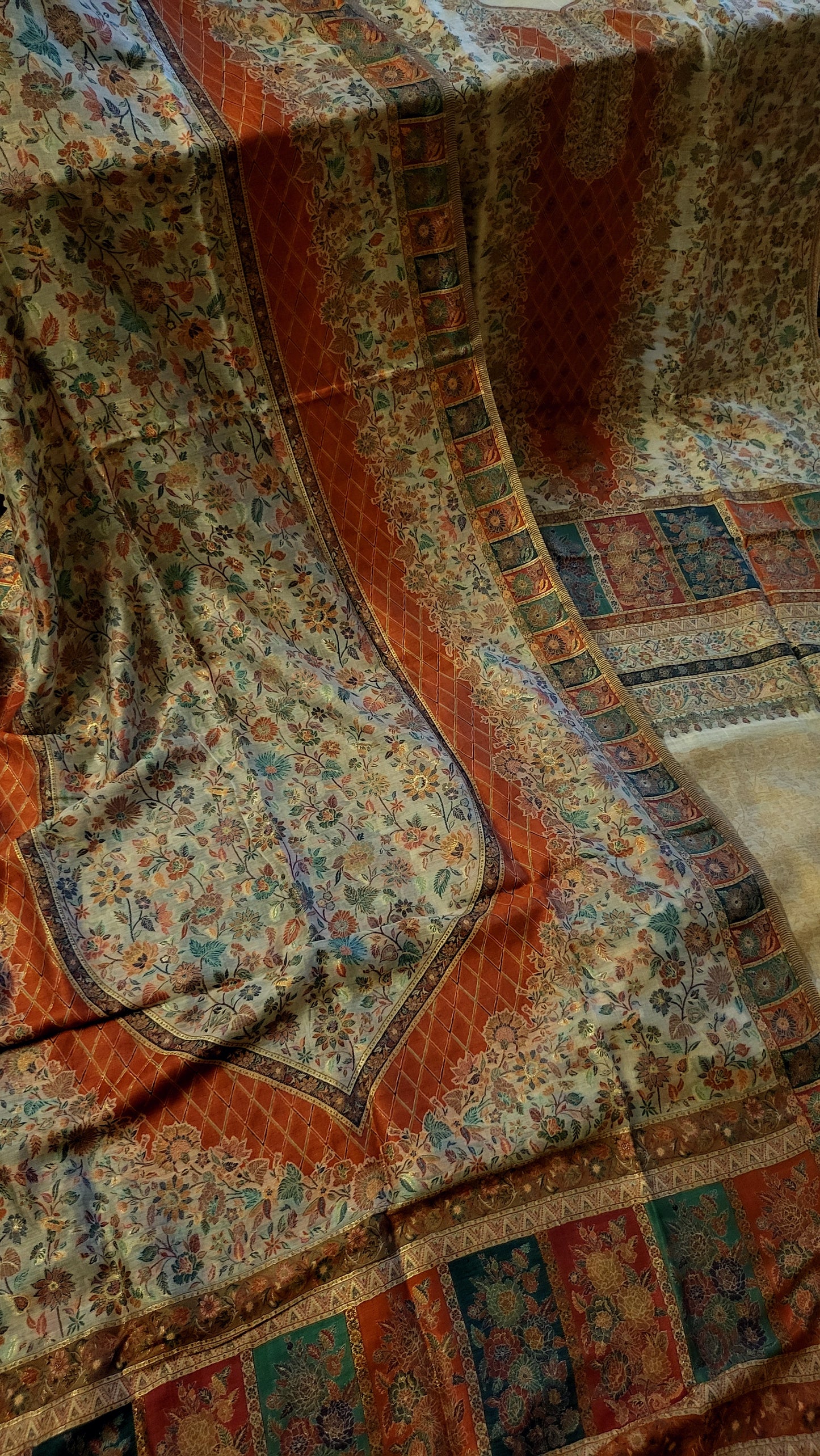 Silk kaani suit: Three piece