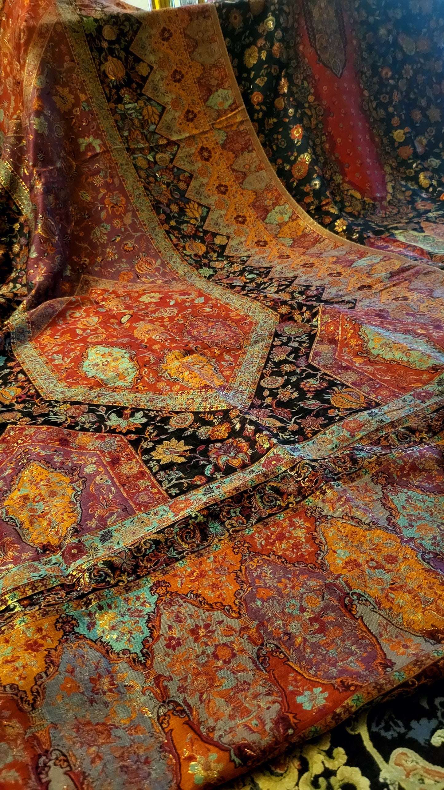 Silk kaani suit: Three piece