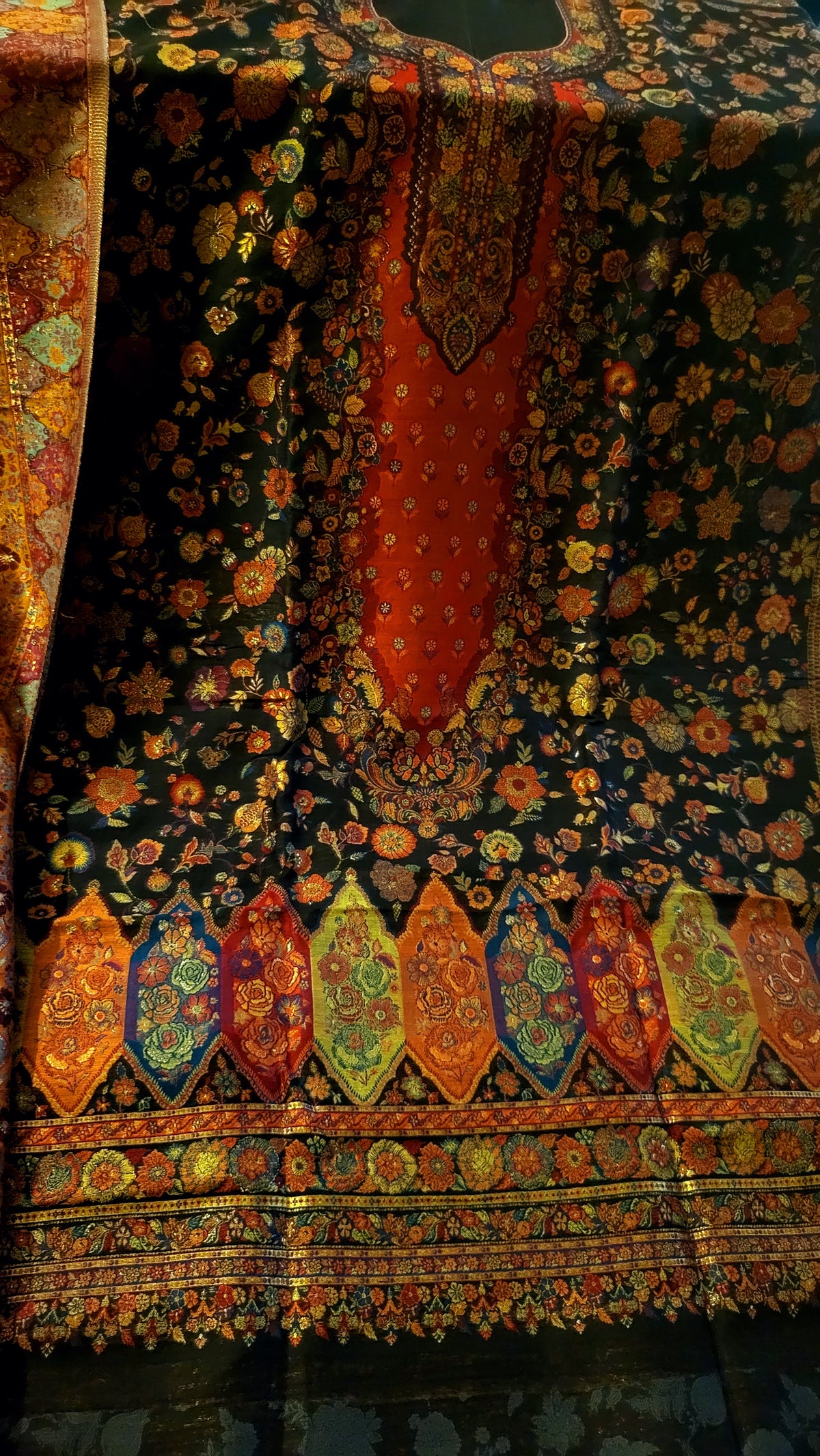 Silk kaani suit: Three piece