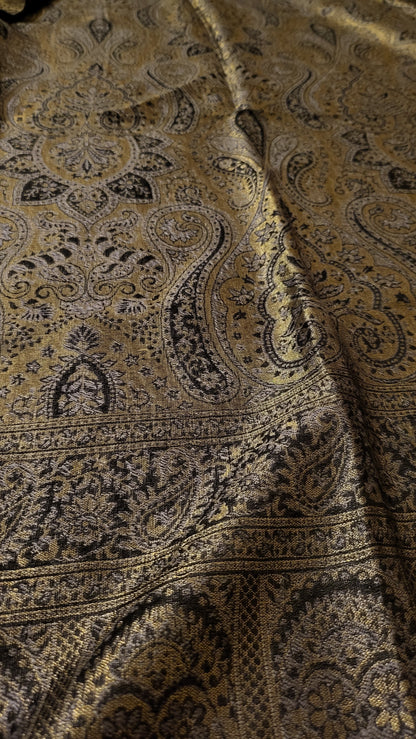 Gandhara moonlight : Reversible shawl