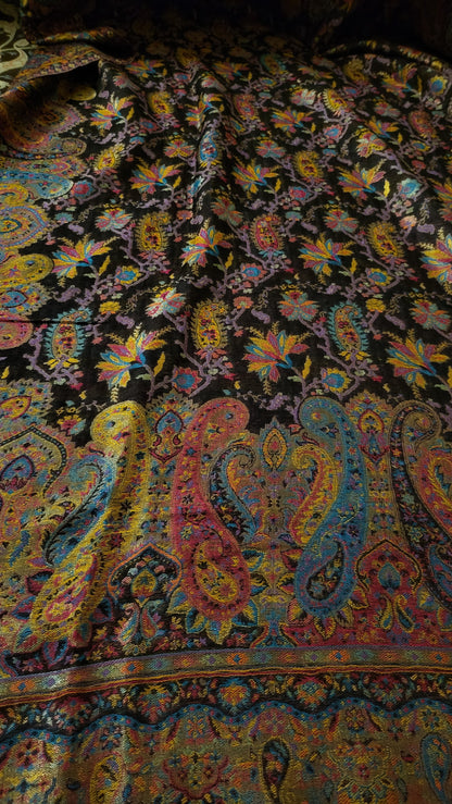 Gandhara moonlight : Reversible shawl