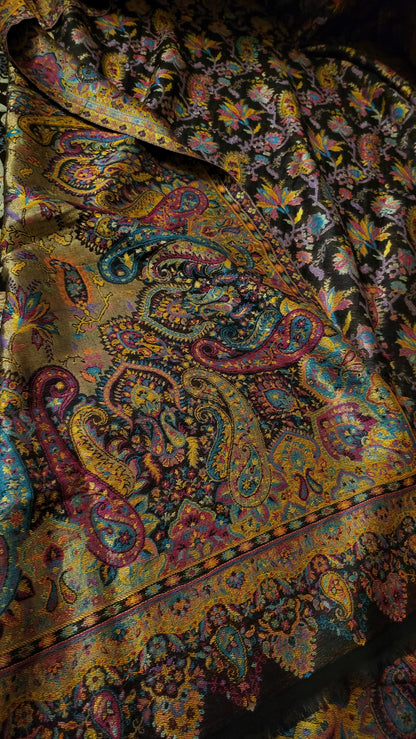 Gandhara moonlight : Reversible shawl