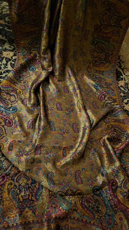 Gandhara moonlight : Reversible shawl