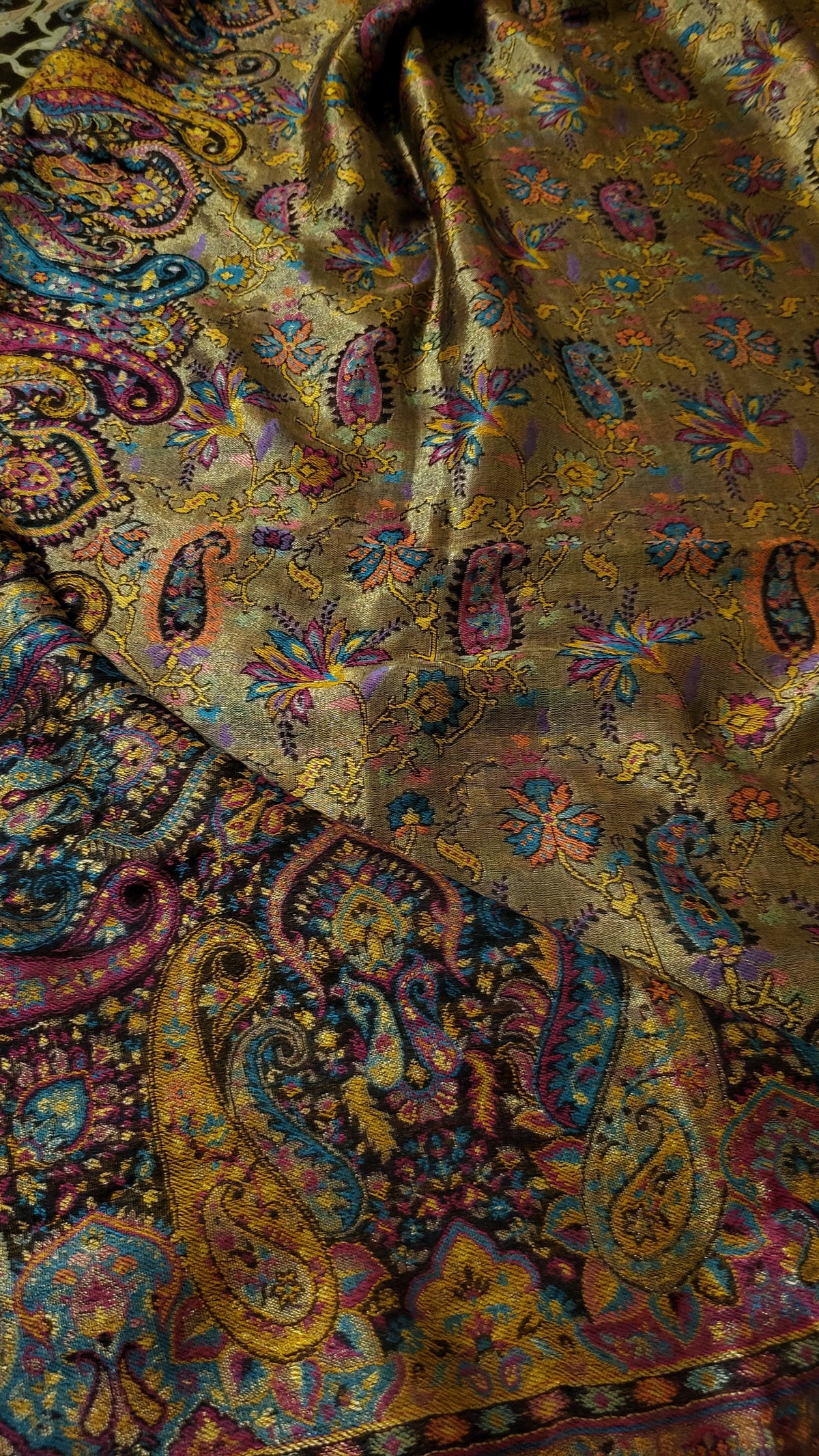 Gandhara moonlight : Reversible shawl