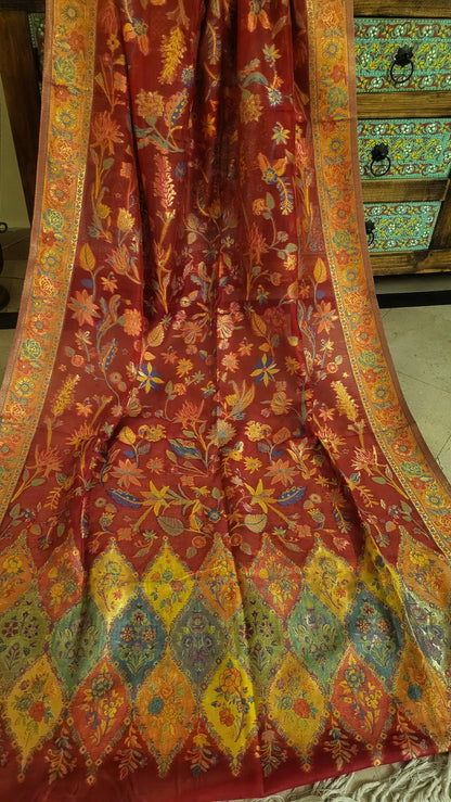 Red beauty : Silk kaani dupata