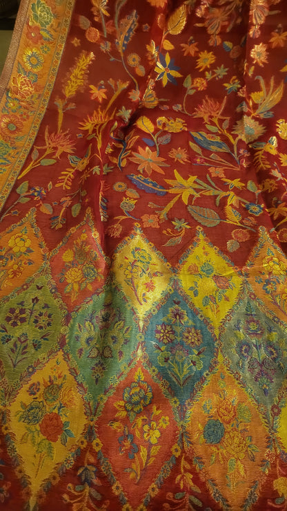 Red beauty : Silk kaani dupata