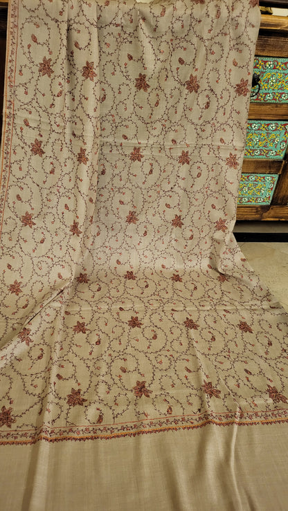 Hand Embroidered : Pashmina shawl