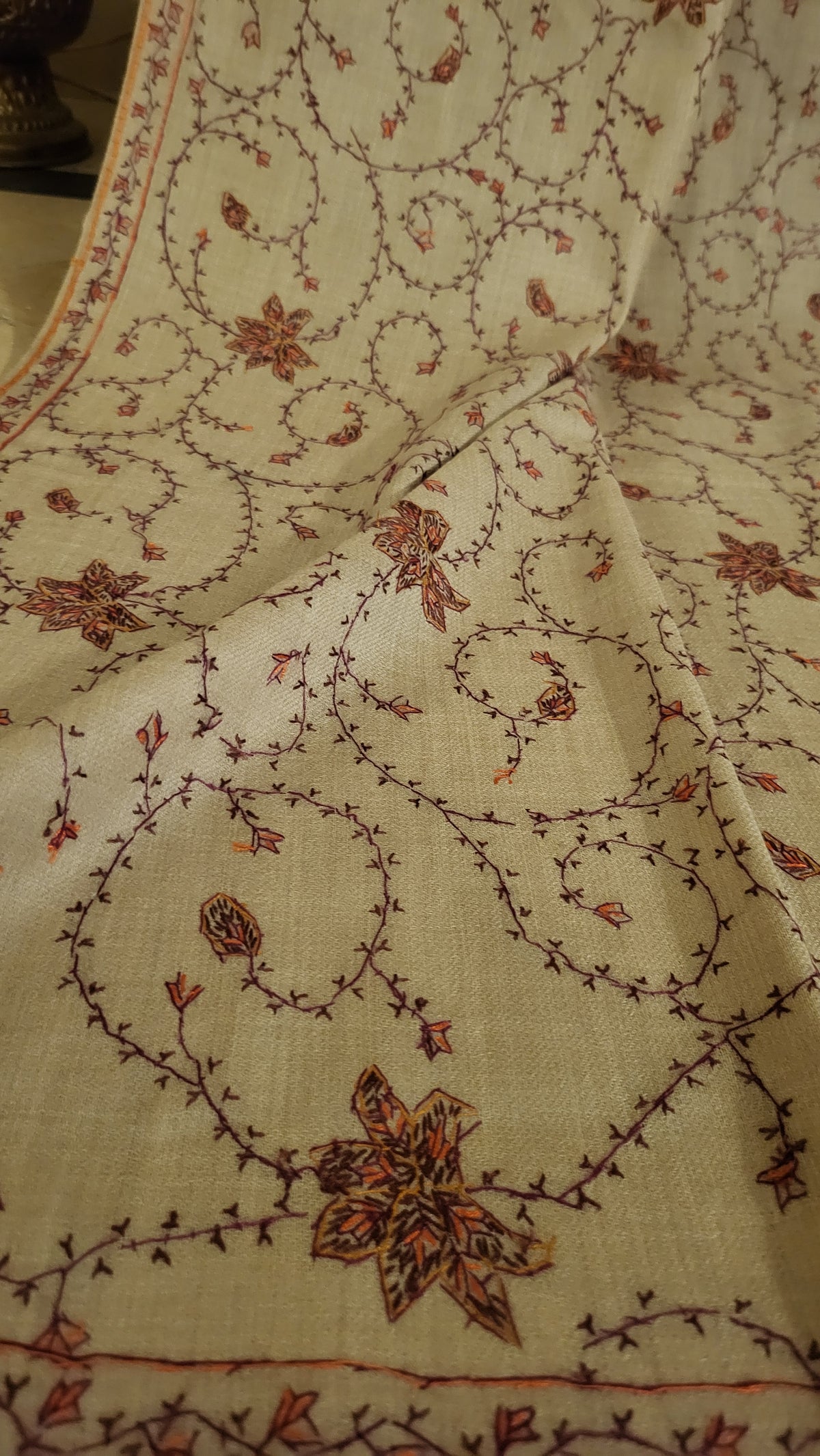 Hand Embroidered : Pashmina shawl