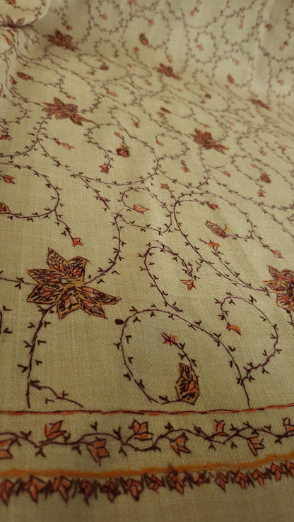 Hand Embroidered : Pashmina shawl