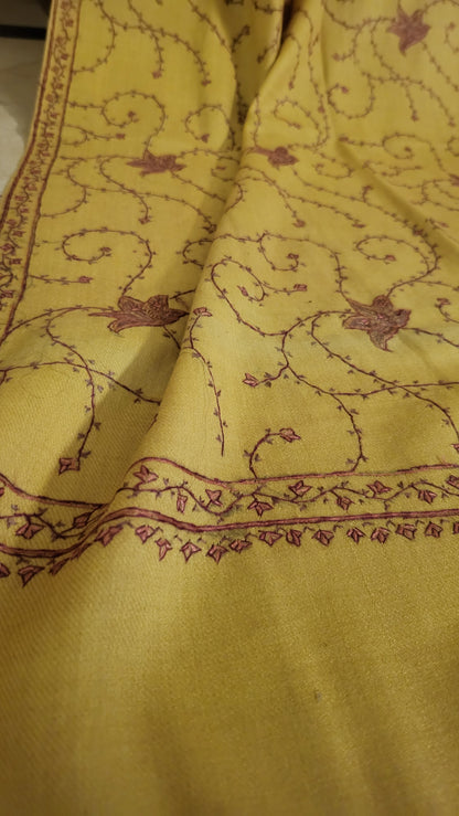 Hand Embroidered : Pashmina shawl