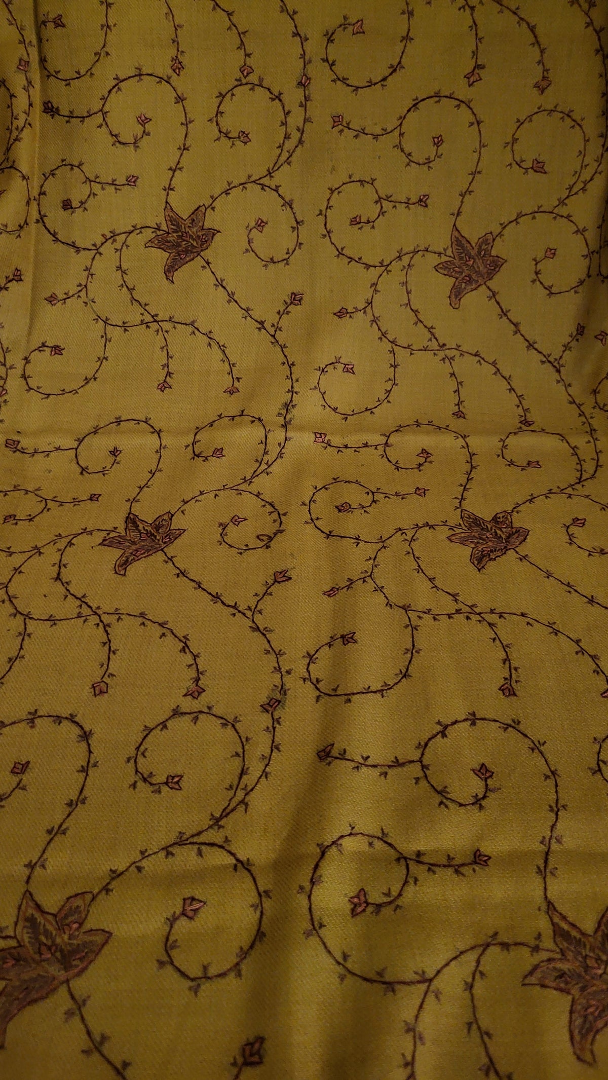 Hand Embroidered : Pashmina shawl