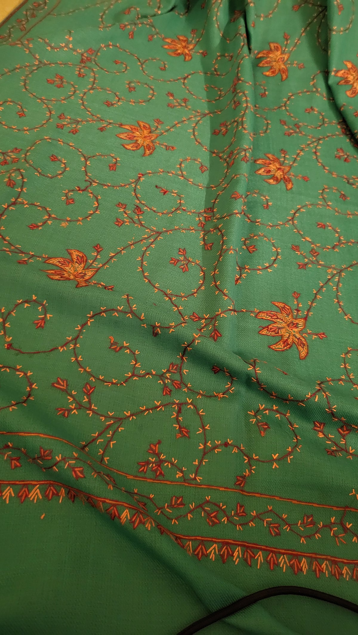 Hand Embroidered : Pashmina shawl