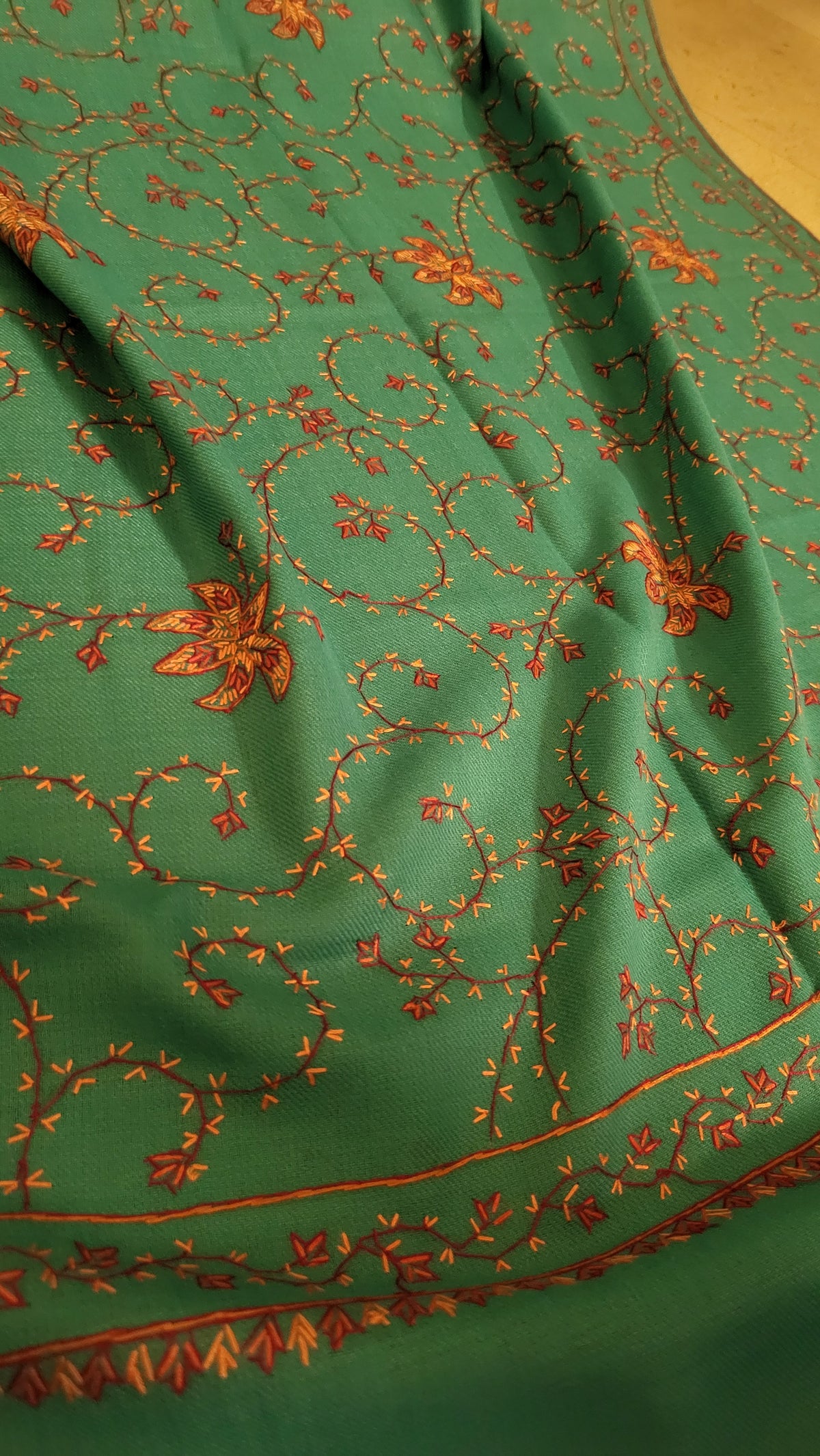 Hand Embroidered : Pashmina shawl