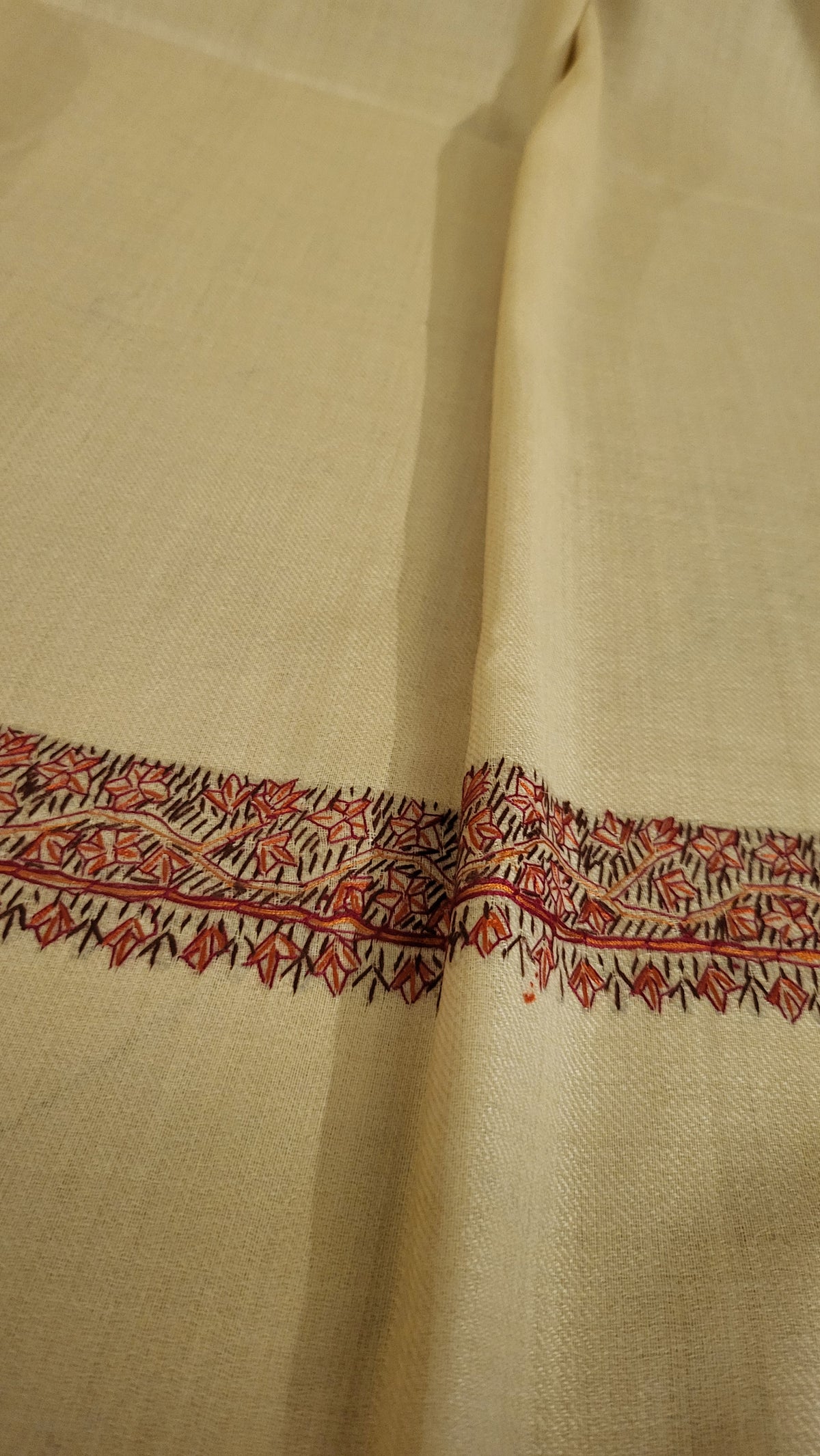 Needle Embroidered : Pashmina shawl