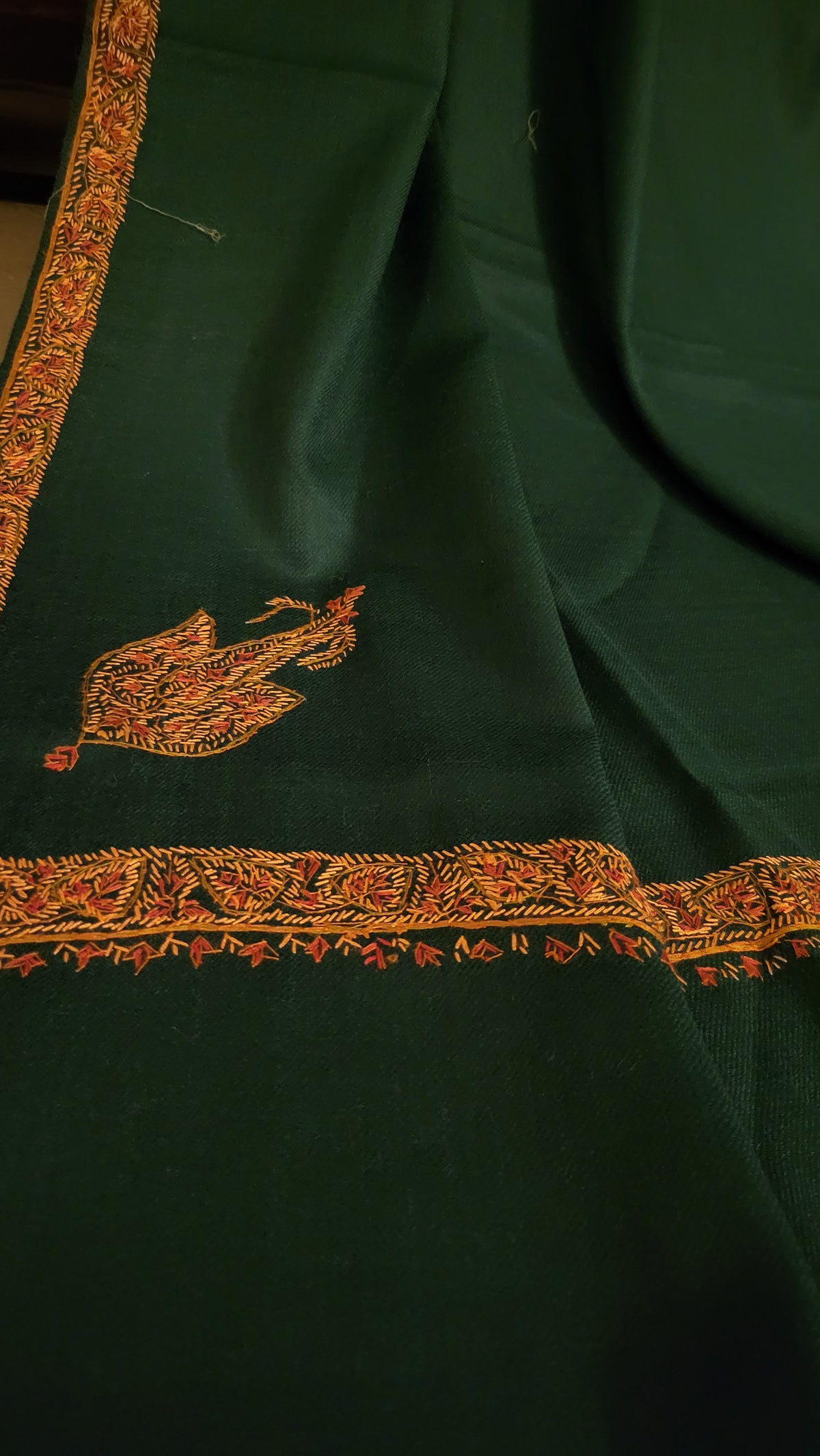 Needle Embroidered : Pashmina shawl