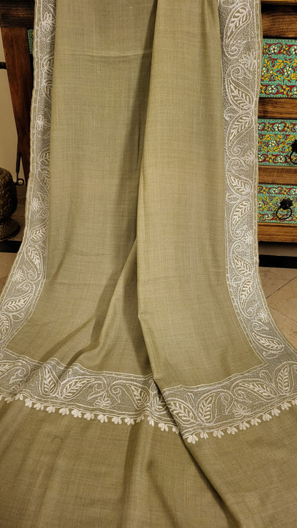 Tilla embroidered : shawl