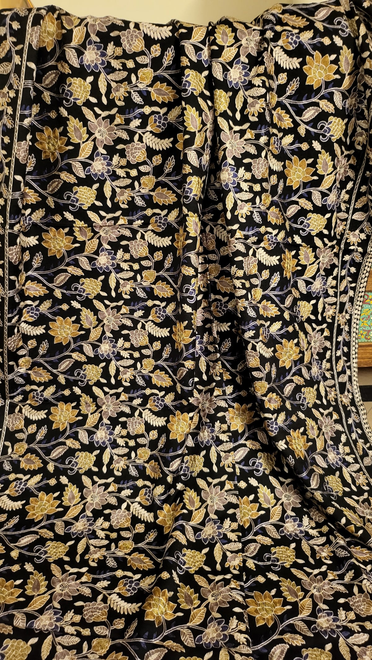 Gulabkar : Embroidered shawl