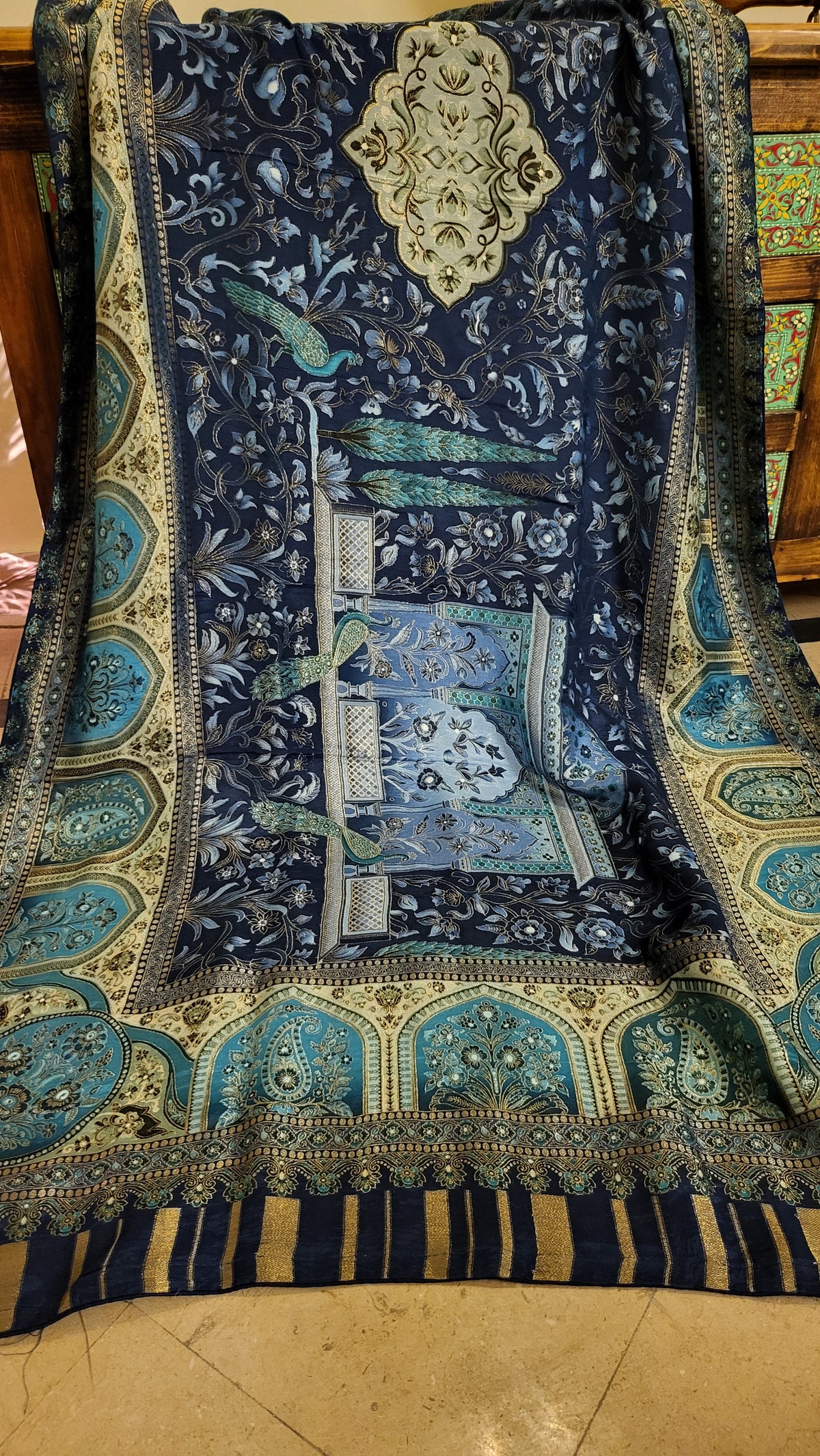 Meenakari shawl : kalamkar silk