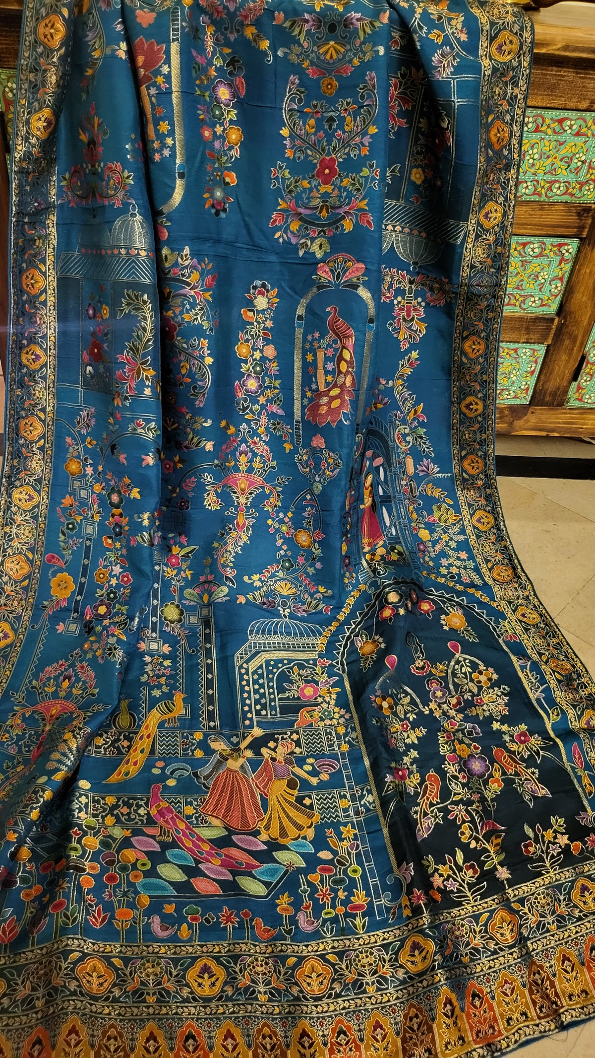 Meena kari shawl: kalamkar Design