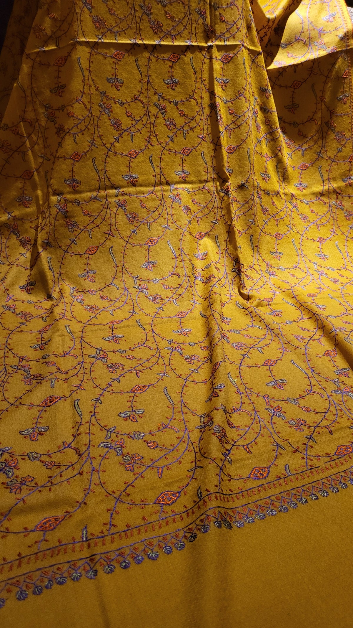 Toosh sui Embroidered : shawl