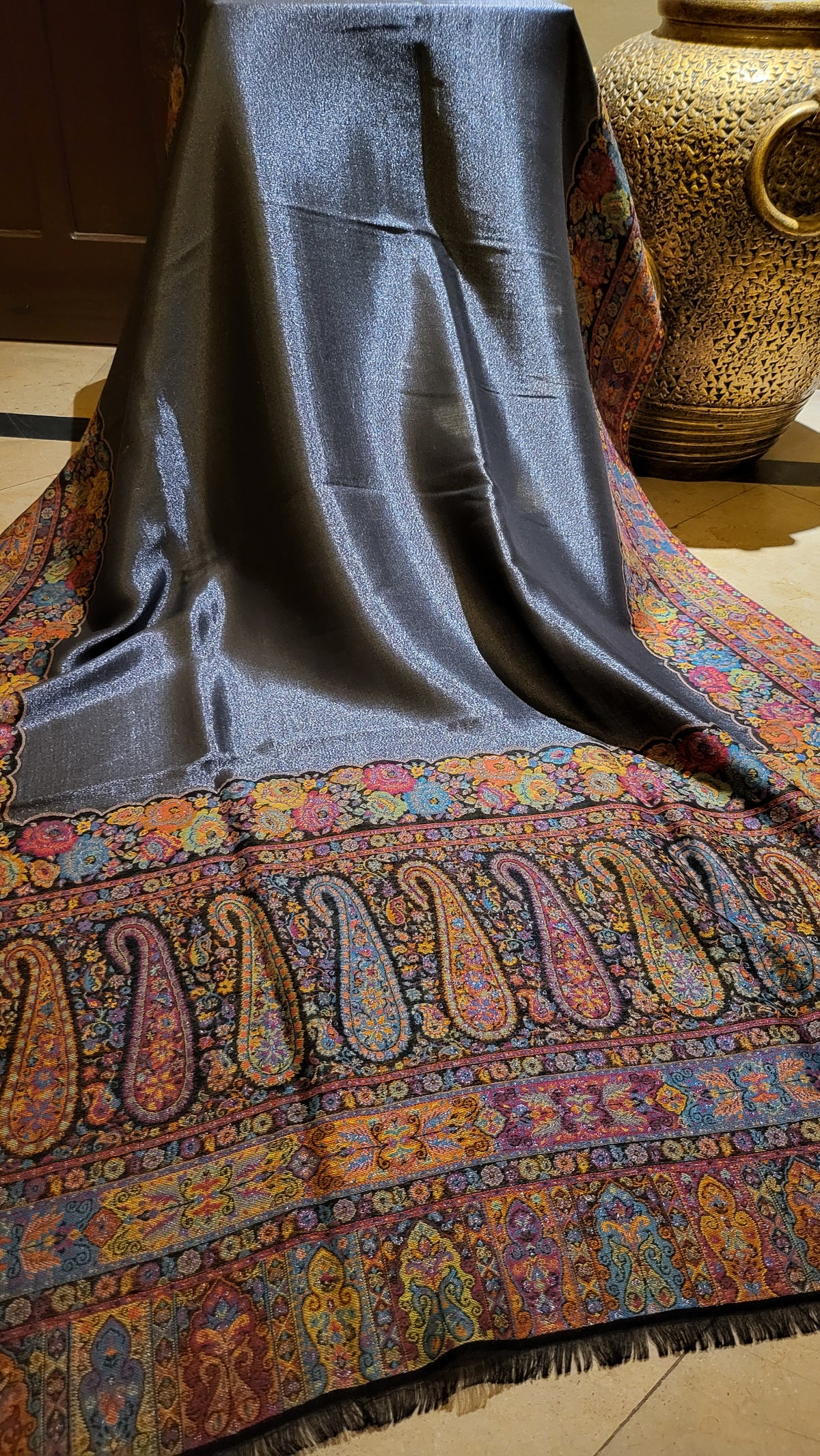 Reversible kaani : shawl