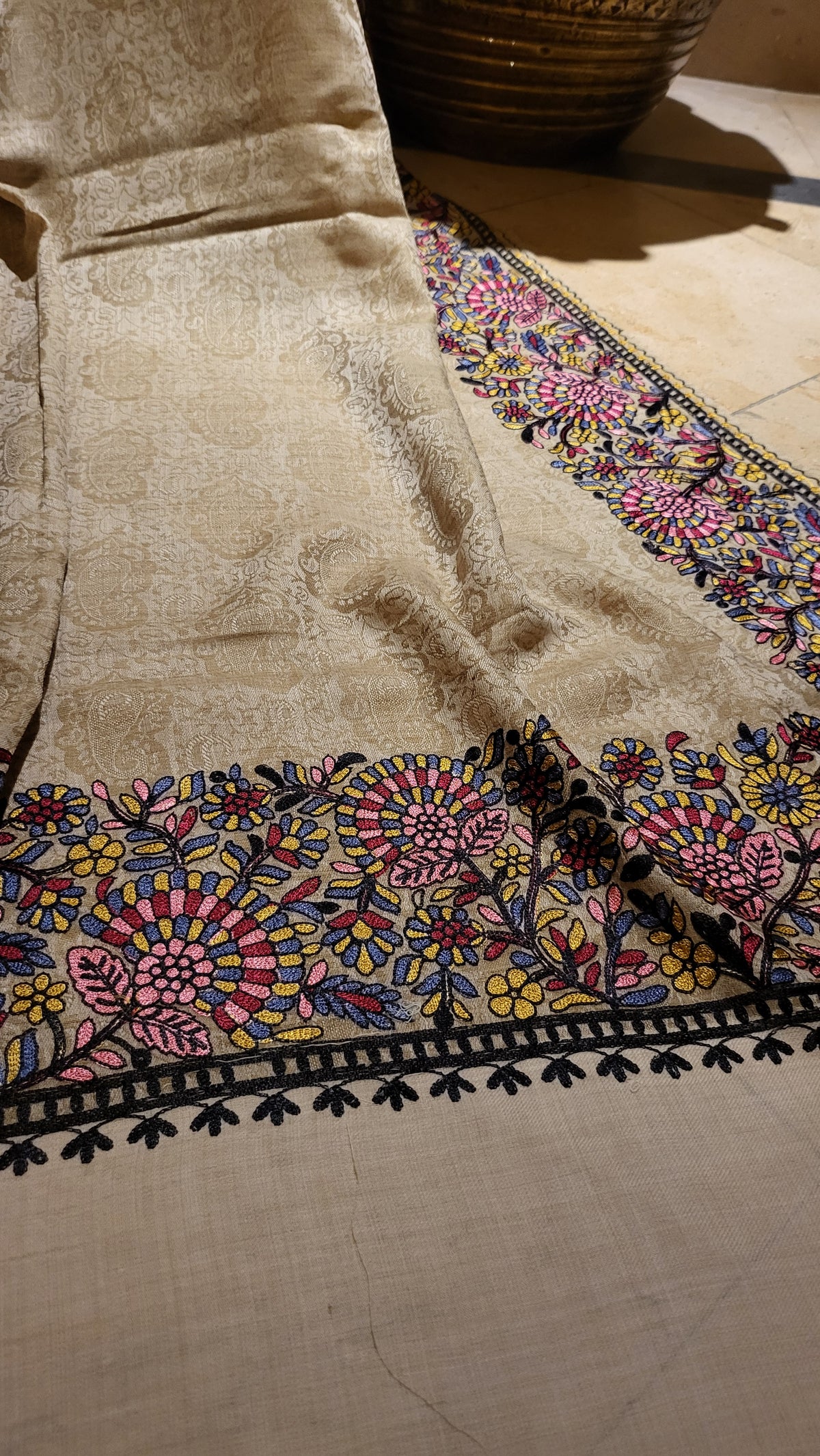 Self pashmina shawl