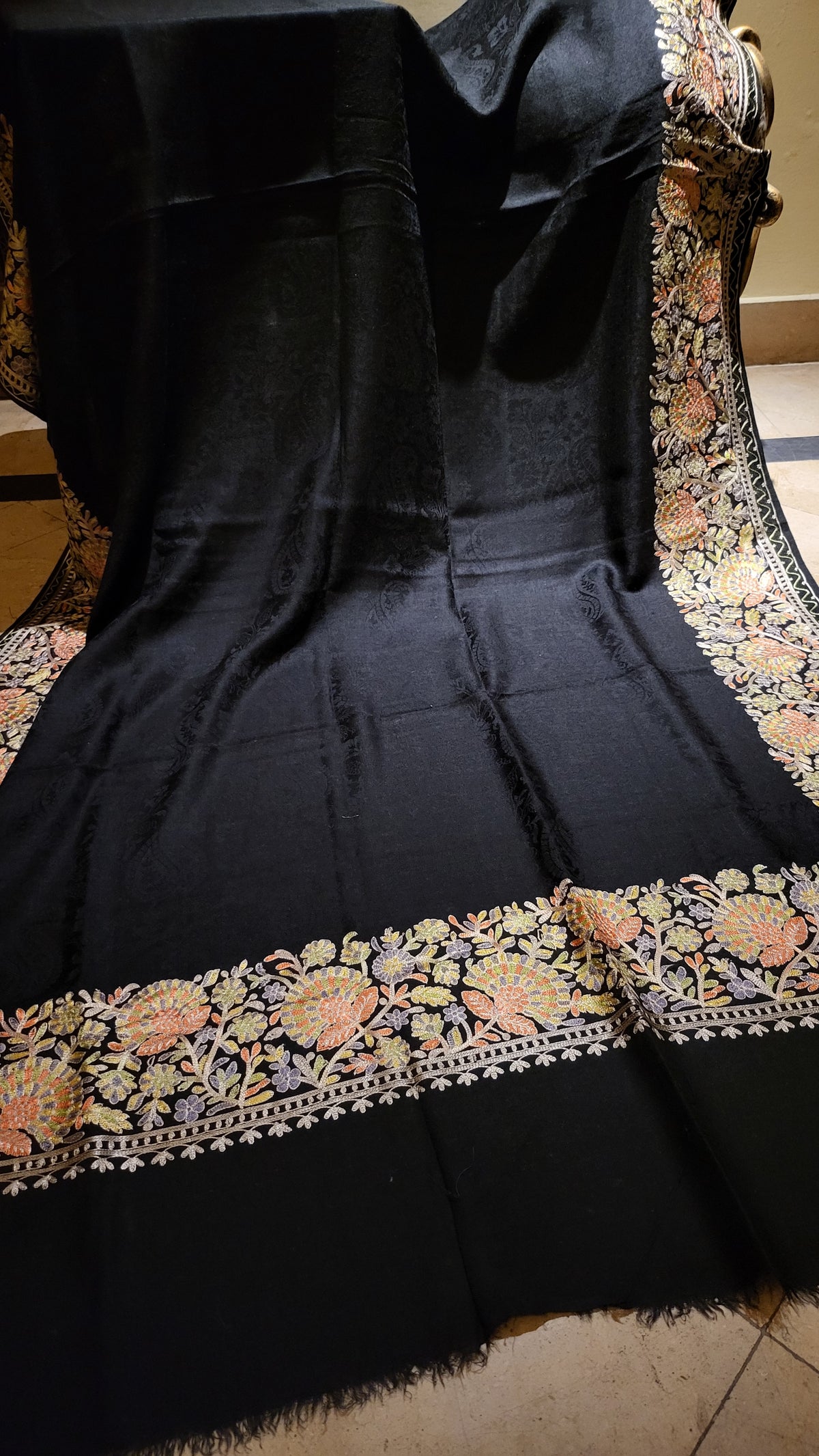 Self pashmina shawl