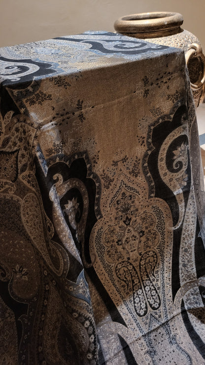 Gandhara Reversible kaani : shawl