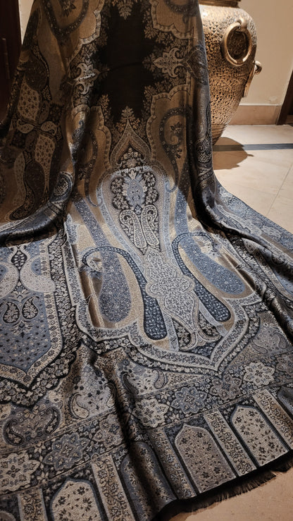 Gandhara Reversible kaani : shawl