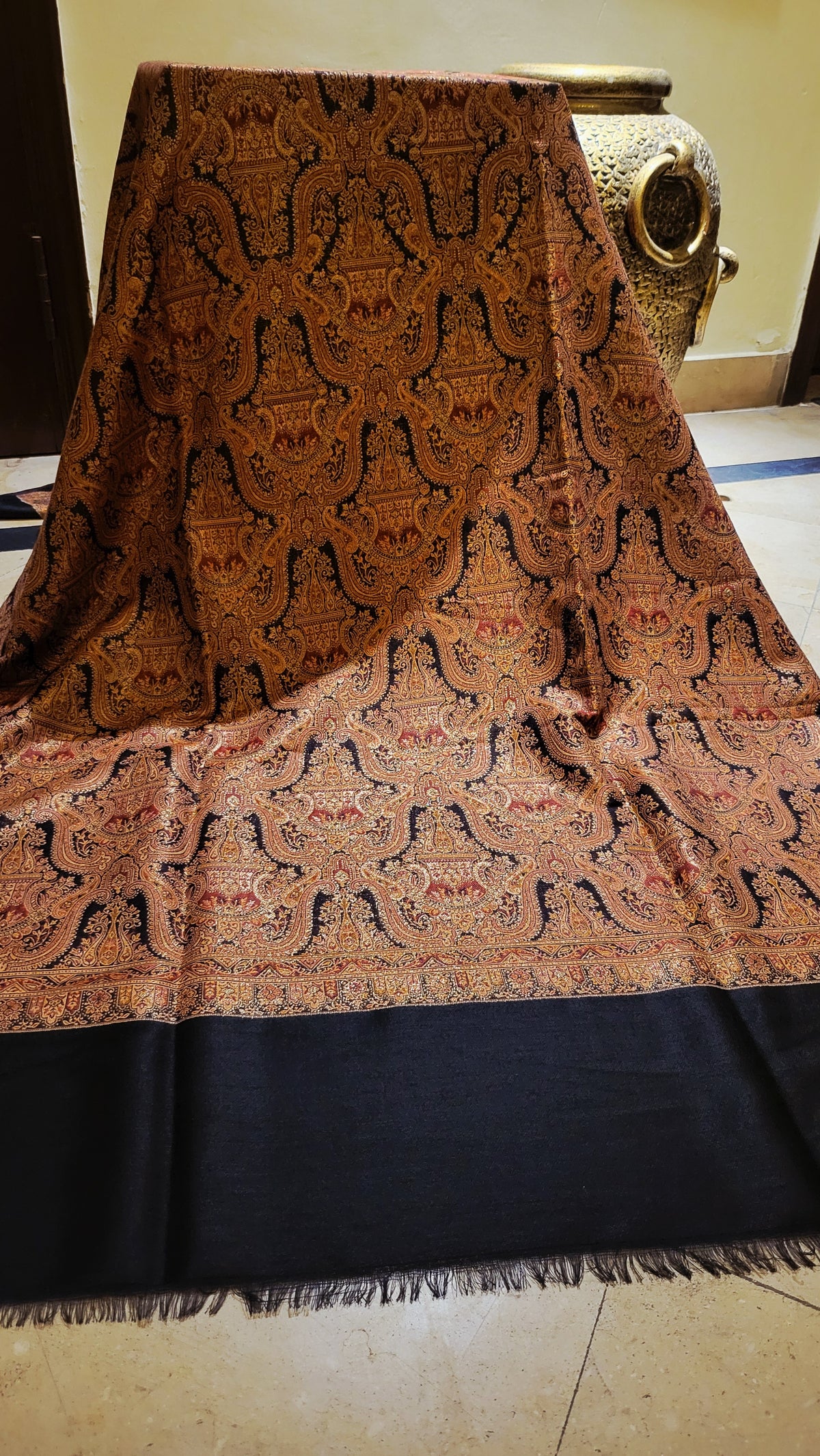 Gandhara kaani : Reversible shawl
