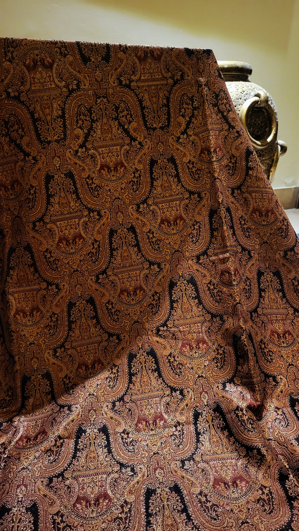 Gandhara kaani : Reversible shawl
