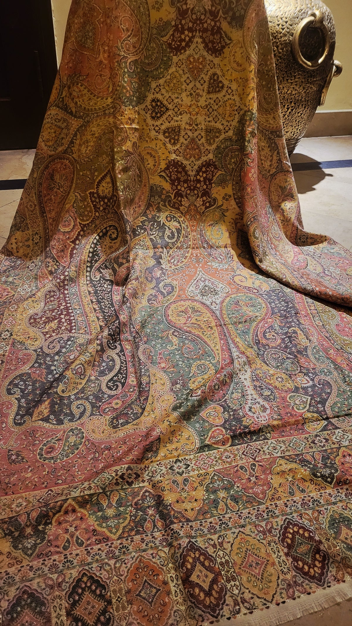 Tabraizi kaani : shawl