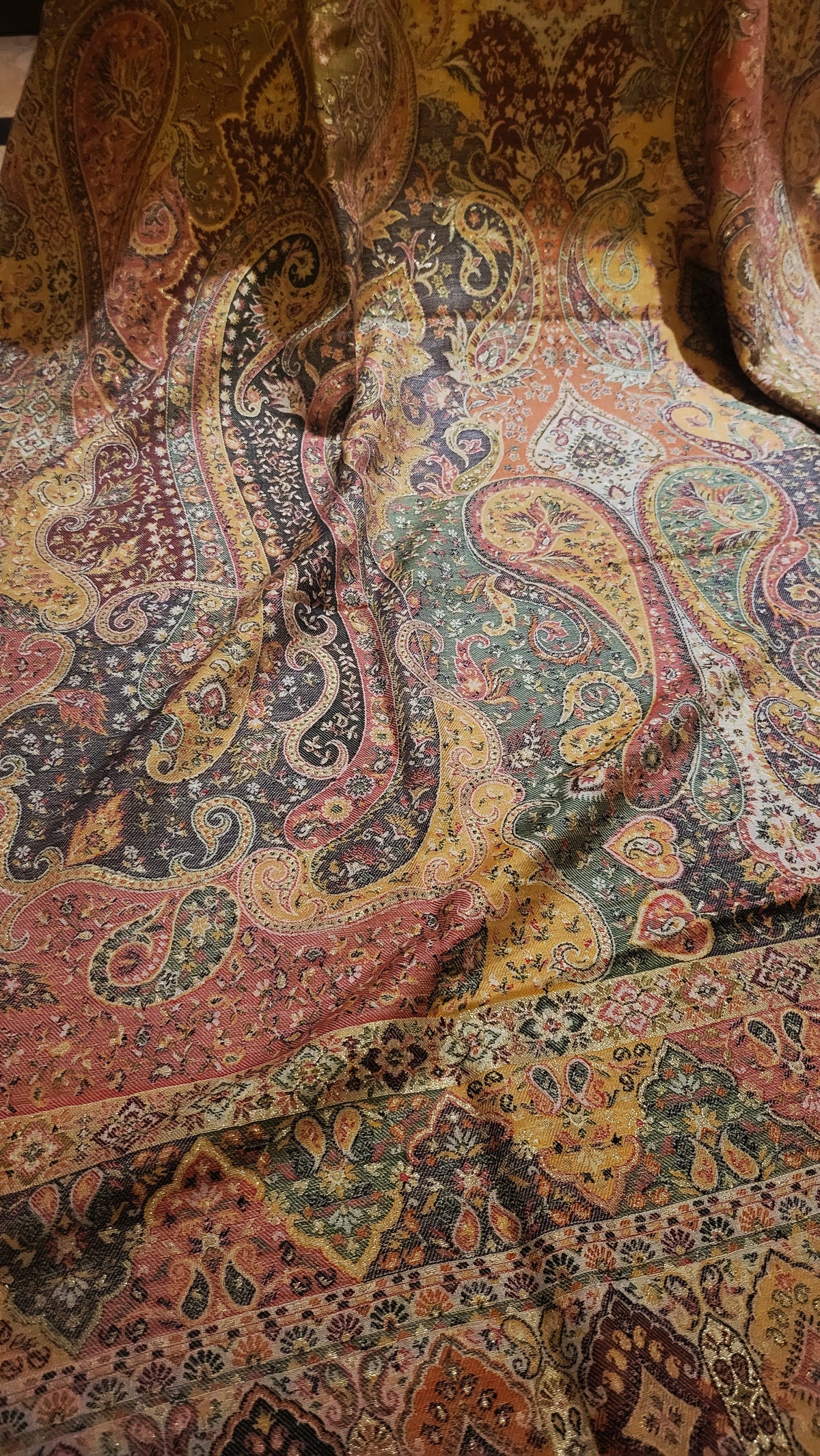 Tabraizi kaani : shawl